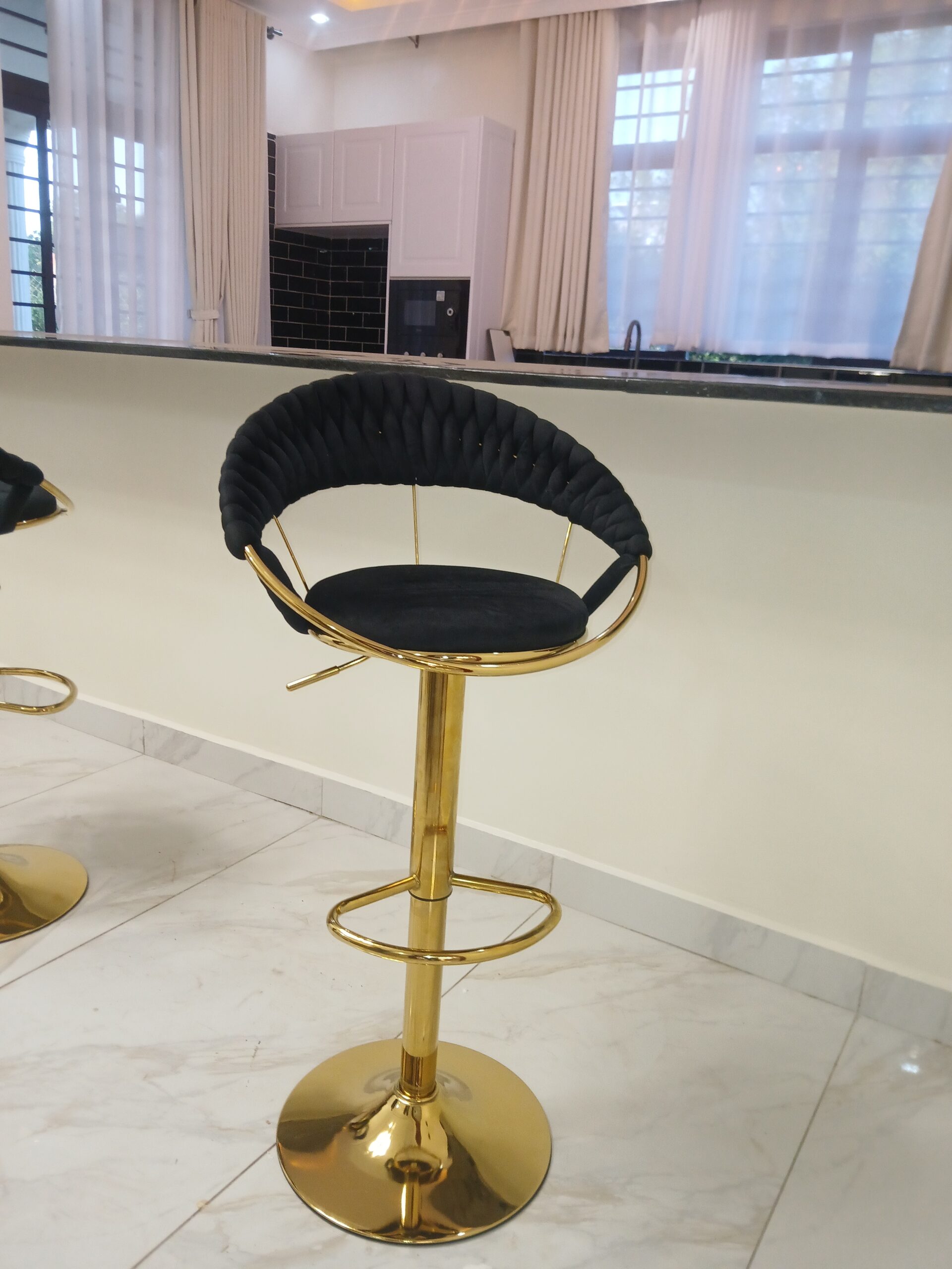 Luxury Adjustable Height Counter Stool