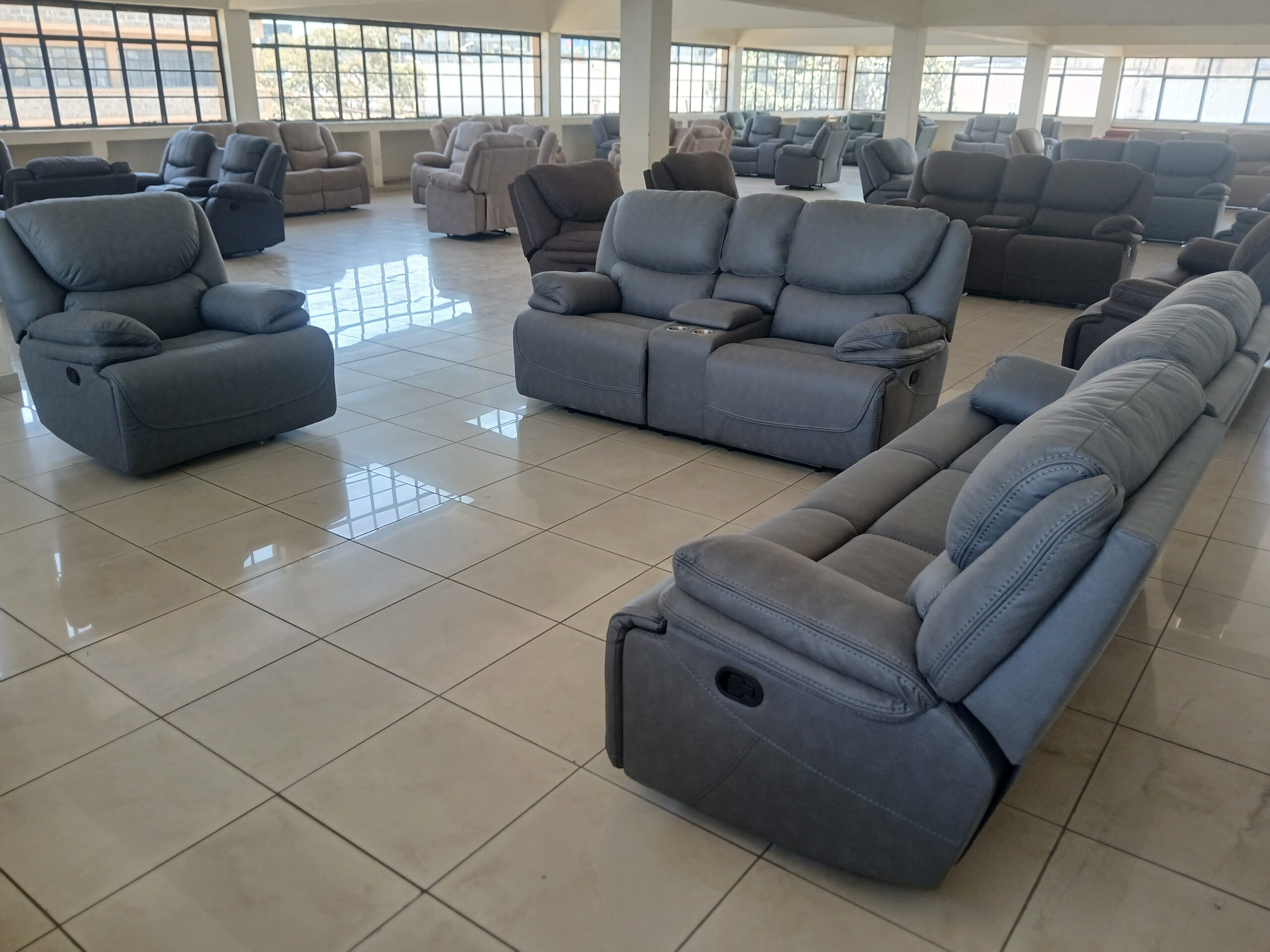Plush Fabric 6-Seater Recliner Sofa Set. - Image 5